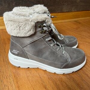 Skechers GLACIAL ULTRA - WONDERLAND Boots Size 8